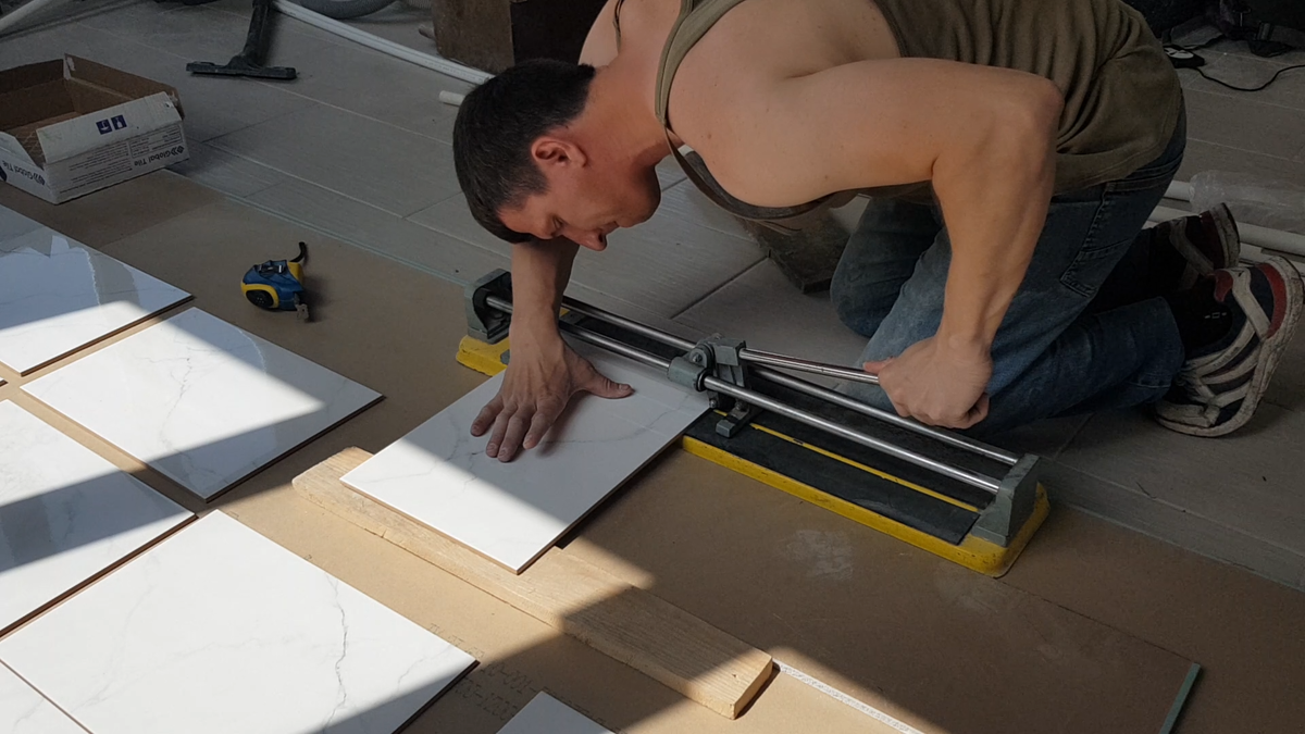 Я прошел через все стадии строительства и ремонта дома. Но не работаю в данной сфере.