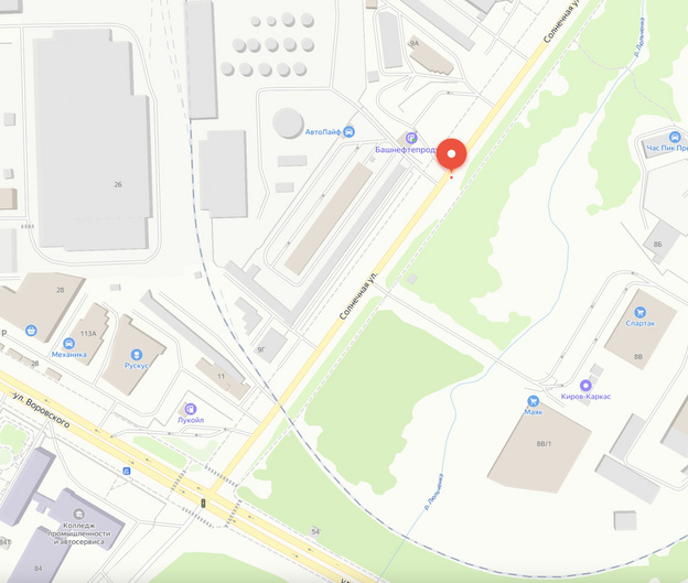    На улице Солнечной провалился люк на проезжей части