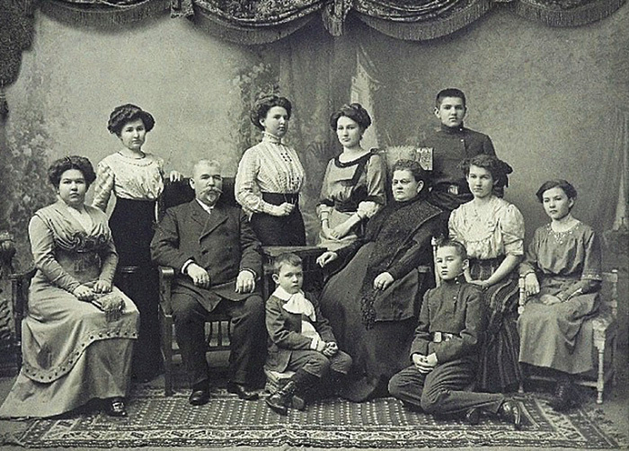 Семья Ивана Егоровича Мартышкина