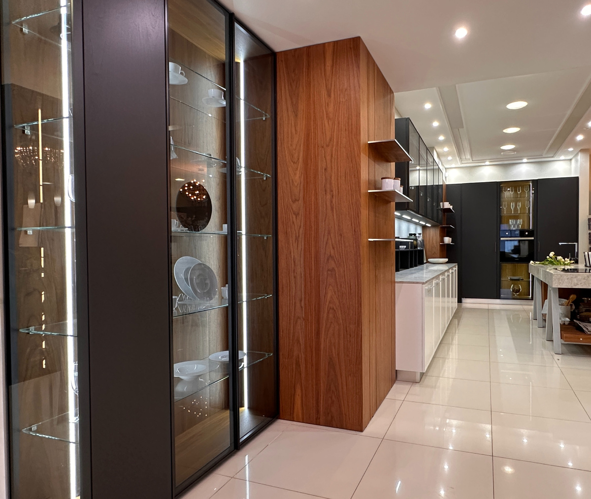 

✨У нас вы найдете самые инновационные дизайнерские проекты многофункциональной мебели, воплотить которые можно благодаря этой уникальной системе.

Современный механизм поворотно-сдвижных дверей станет идеальным решением для любого интерьера, обеспечивая не только удобное хранение, но и легкую трансформацию пространства.

С помощью этого механизма вы сможете создать скрытые кухни, встроенные шкафы, стильные кладовые и гардеробные, а также функциональные рабочие зоны в спальнях и гостиных. Это идеальный способ добавить индивидуальности вашему дому и создать неповторимую атмосферу уюта и комфорта. ✨

🍃Биомебель. 20 лет создаём мебель премиум - класса для обустройства вашего  дома.


#биомель #производствомебели #дизайнмебели #современныйинтерьер #многофункциональнаямебель #эргономикакухни