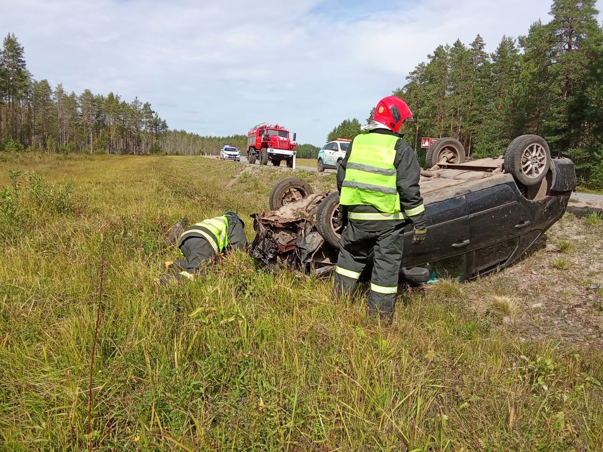    Автомобиль лег на крышу на трассе в Карелии, есть пострадавшийОПС по Олонецкому району