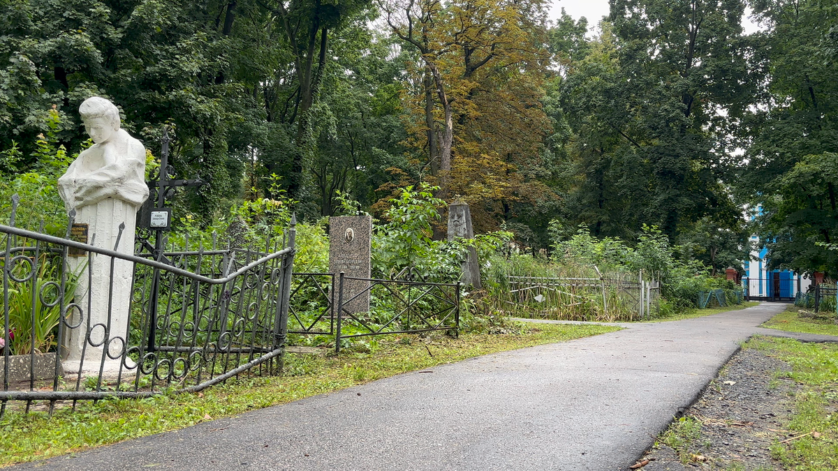 Никитское кладбище в Курске