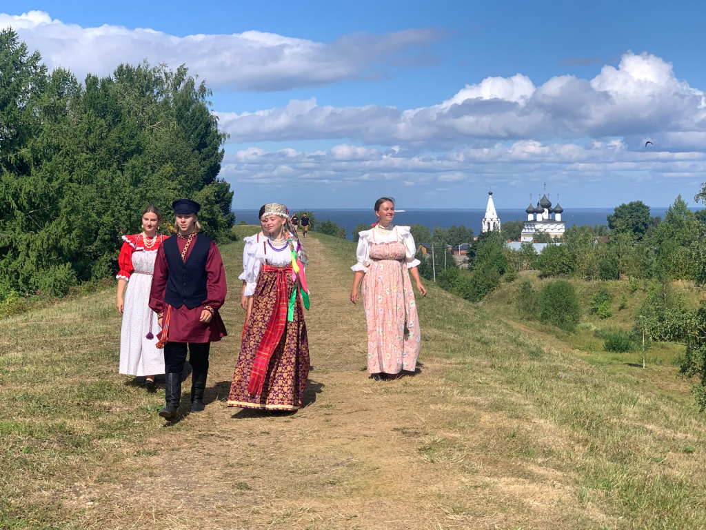 Белозерск, прогулки по городскому валу. Фото Светланы Гришиной