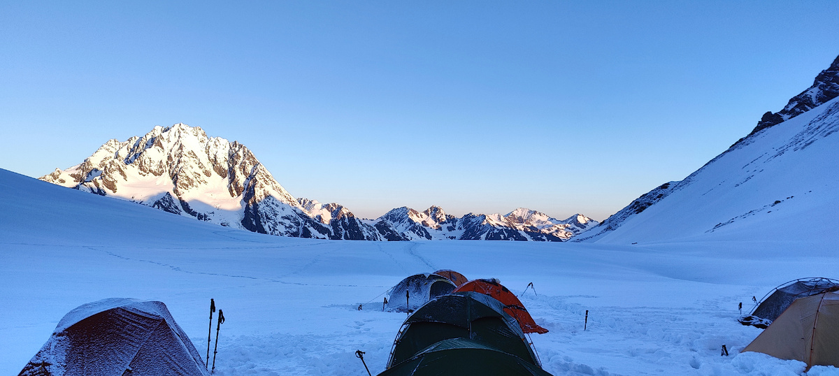 Рассвет в лагере 3 день ☀
