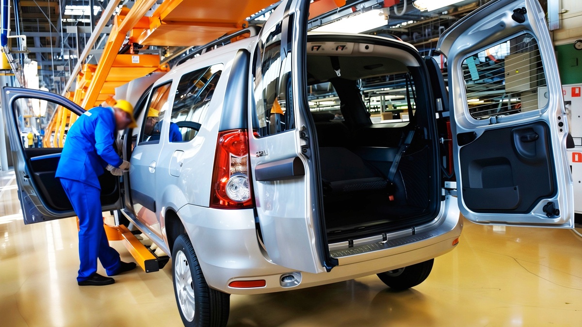 Взять тот же Ларгус, который в последнее время сильно прибавил в цене