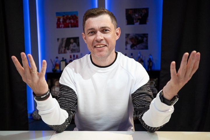 Выбирать акценты предлагает и известный комментатор КХЛ Андрей Юртаев. В разговоре с корреспондентом «Реального времени» эксперт заявил, что ситуация с негативом вокруг Гатиятулина в Казани сравнима с наполовину полным или пустым стаканом. предоставлено из личного архива Андрея Юртаева