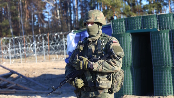    Пограничникам в Польше разрешили использовать оружие против нелегалов Андрей Бурков