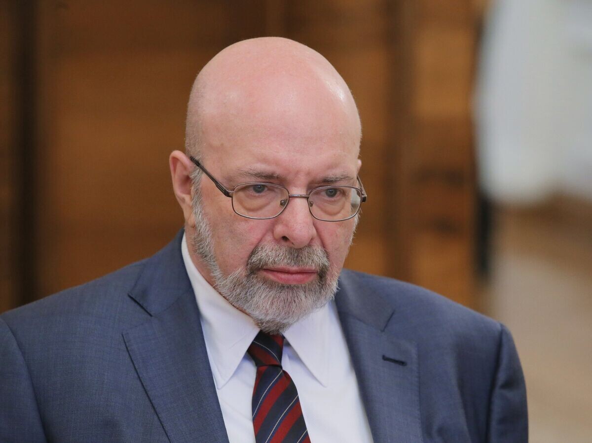    Политолог, президент Центра национальных интересов Дмитрий Саймс во время встречи в Москве. 29 сентября 2017© РИА Новости / Виталий Белоусов