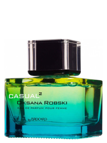 Casual 2 Oksana Robski Brocard — это аромат для женщин, он принадлежит к группе цветочные зеленые. Casual 2 Oksana Robski выпущен в 2016 году. Парфюмер: Yasushi Akiyama. Верхние ноты: Зеленые ноты, Цитрусы и Апельсин; средние ноты: Иланг-иланг, Жасмин и Роза; базовые ноты: Палисандр, Гелиотроп, Мускус и Амбра.
