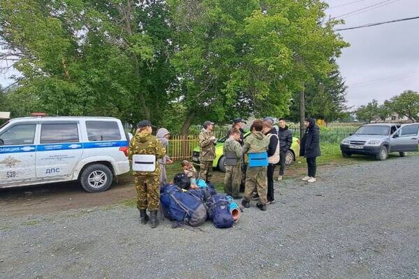    В Оренбургской области нашли туристическую группу подростков, которая перестала выходить на связь
