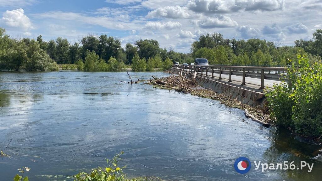    Еще 3 см прибавил Урал в Оренбурге. В Орске уровень реки не меняется