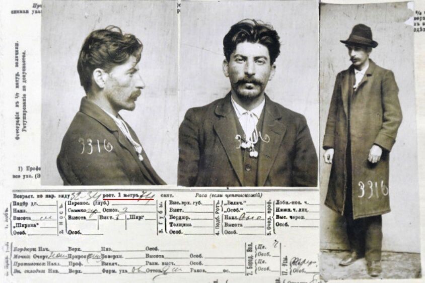 Регистрационная карта И.В. Джугашвили Петербургского  охранного отделения. 1911-1912 год.
Рост: 174 см