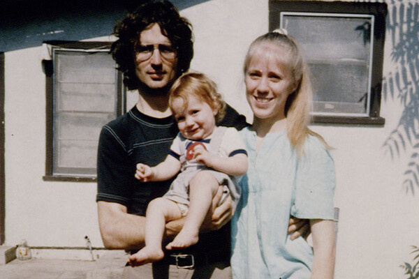    Дэвид Кореш с женой Рэйчел и сыном Сайрусом / Elizabeth Baranyai/Sygma/Getty Images