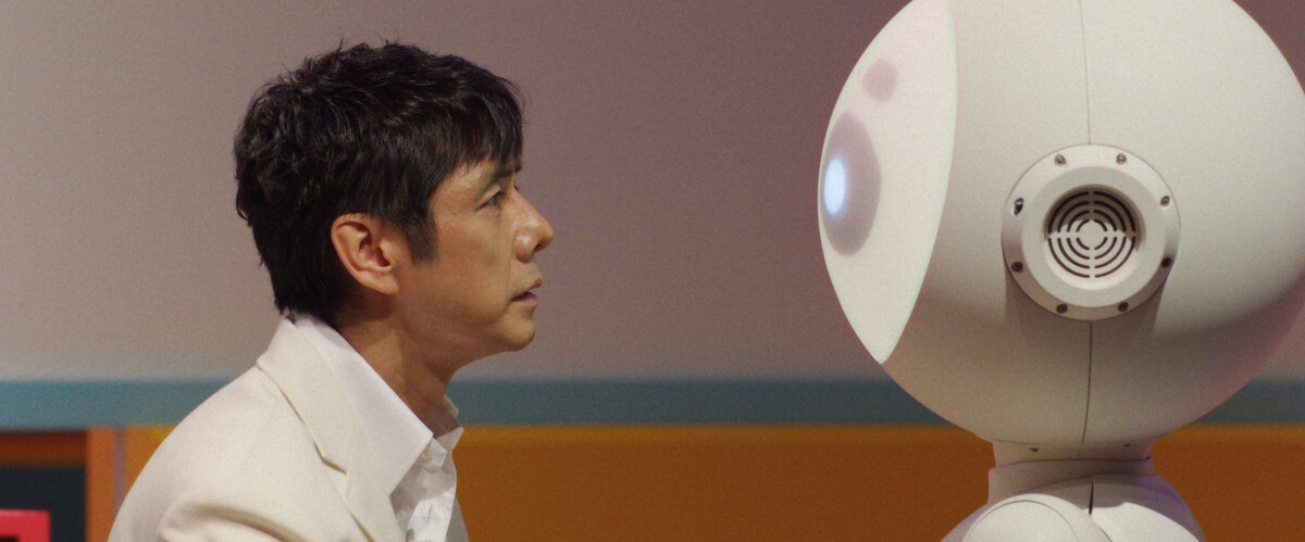 Apple TV+📷Кадр из сериала «Санни»