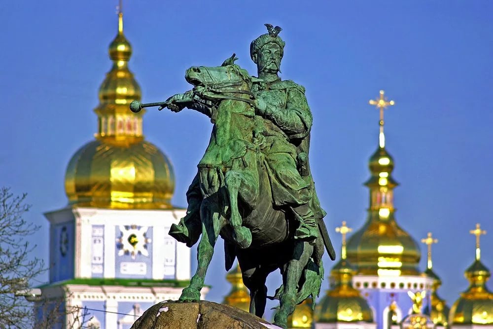 Памятник Богдану Хмельницкому