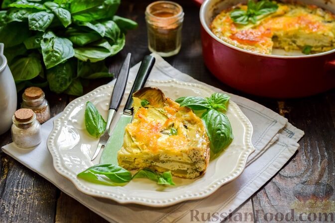 баклажан, кабачки, сыр твёрдый, яйца, масло растительное, базилик, соль, перец чёрный молотый
