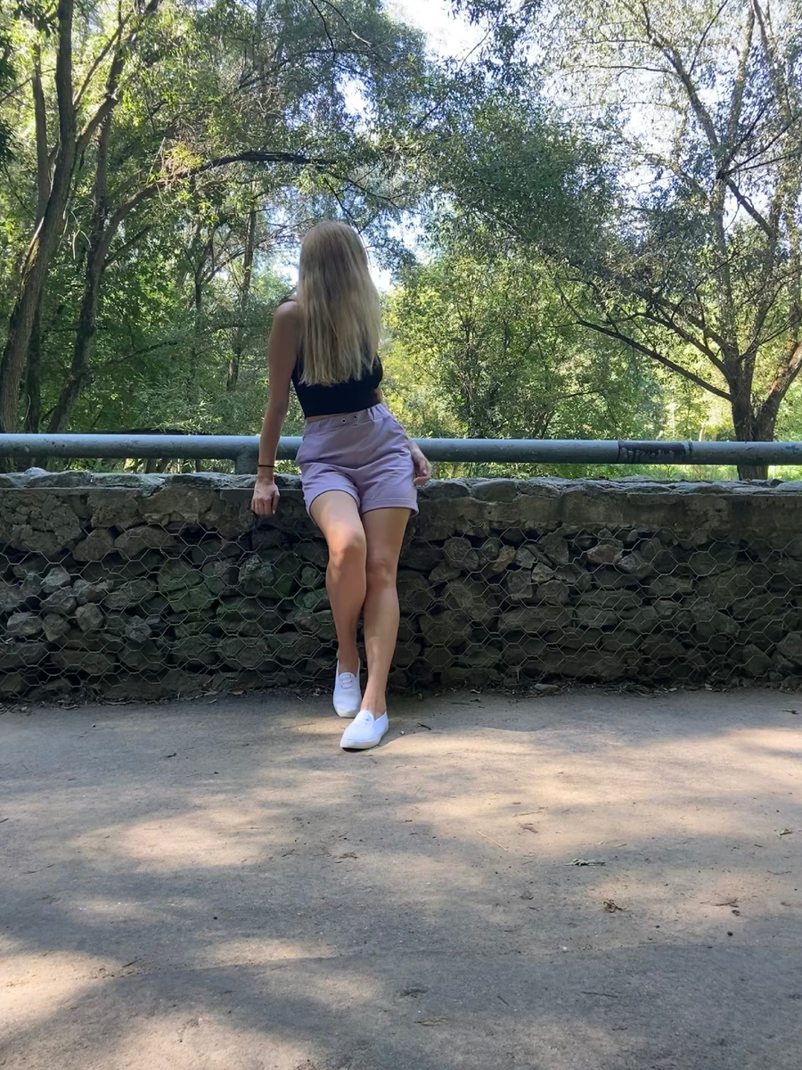 Шорты, топ, кеды - все ВБ😺