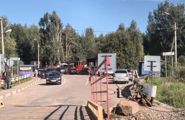    На переправу выстраиваются очереди. Фото:  АиФ/ Анастасия Григорьева