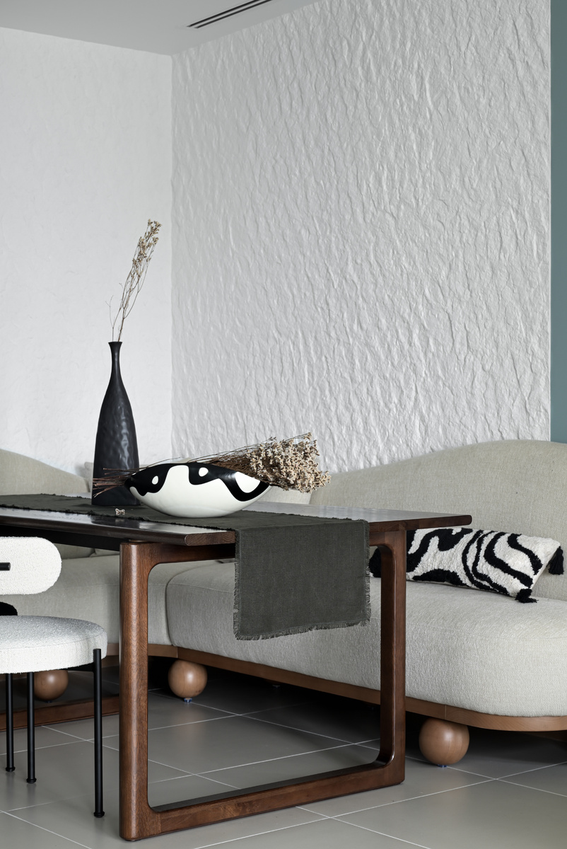 Зона столовой и кухня, проект «Vida»