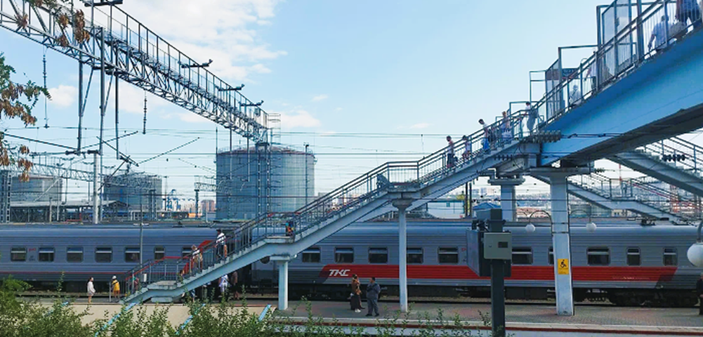 Выход на вокзал Новороссийск с перрона. (Фото из интернета)