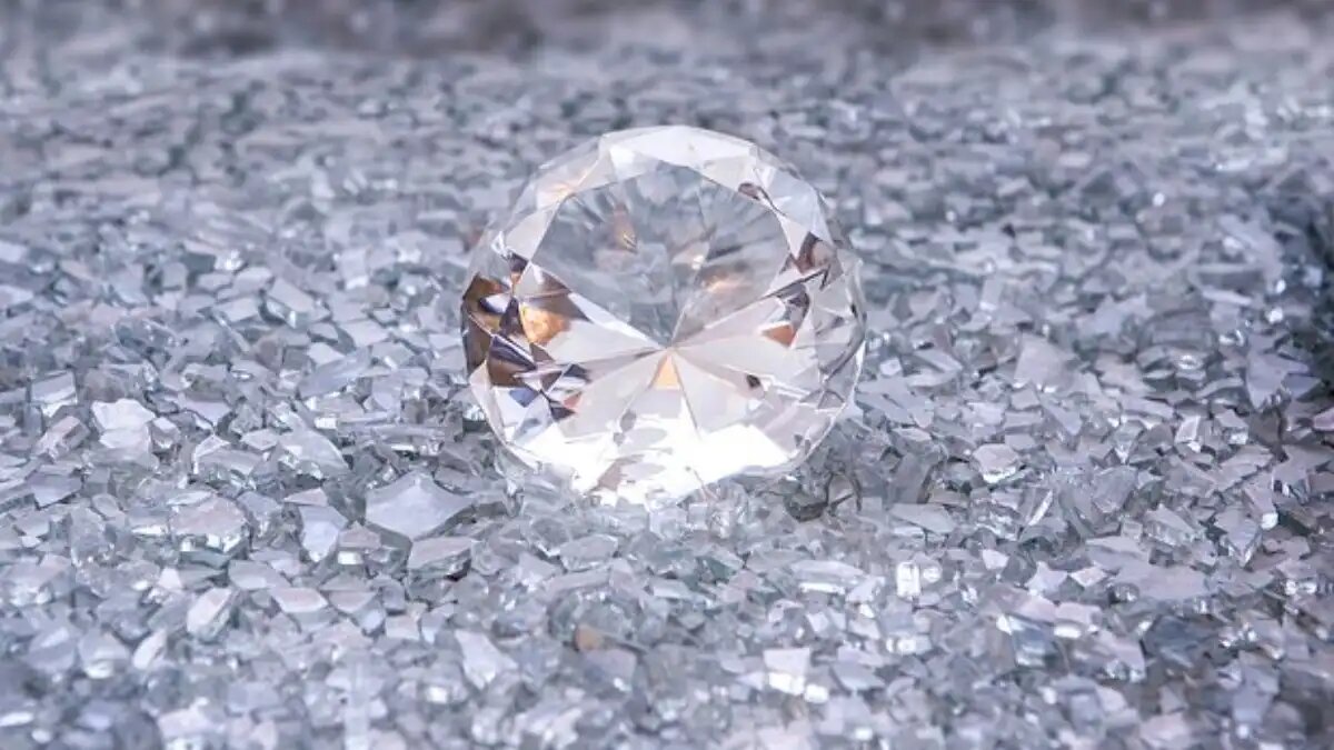 Фото: © Bas van den Eijkhof / Unsplash Найденный алмаз (фото иллюстрационное)