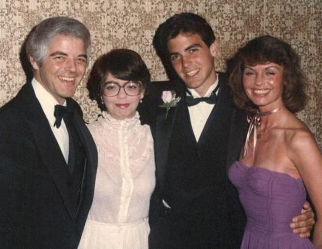 Более позднее семейное фото Клуни.