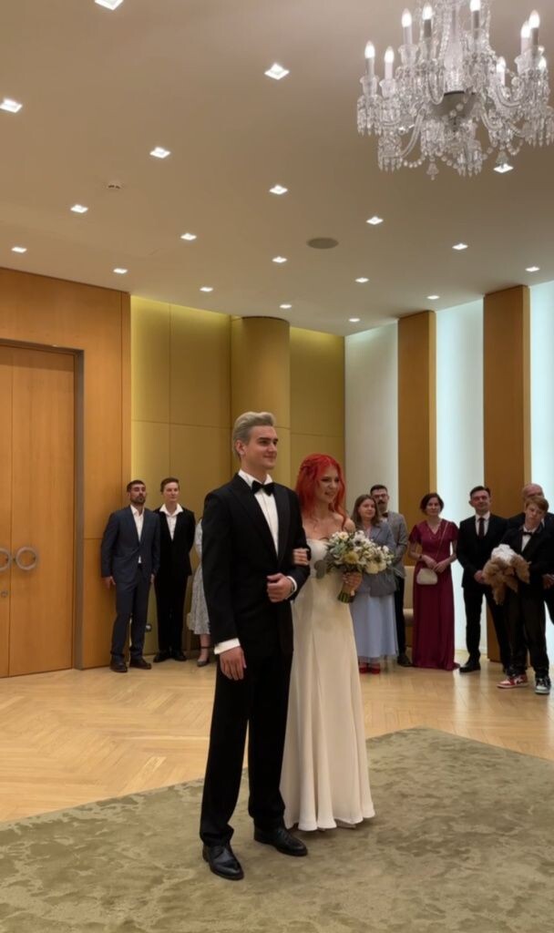     Свадьба Игнатовых. Источник: t.me/avtrusovaofficial Автор фото: Скриншот видео