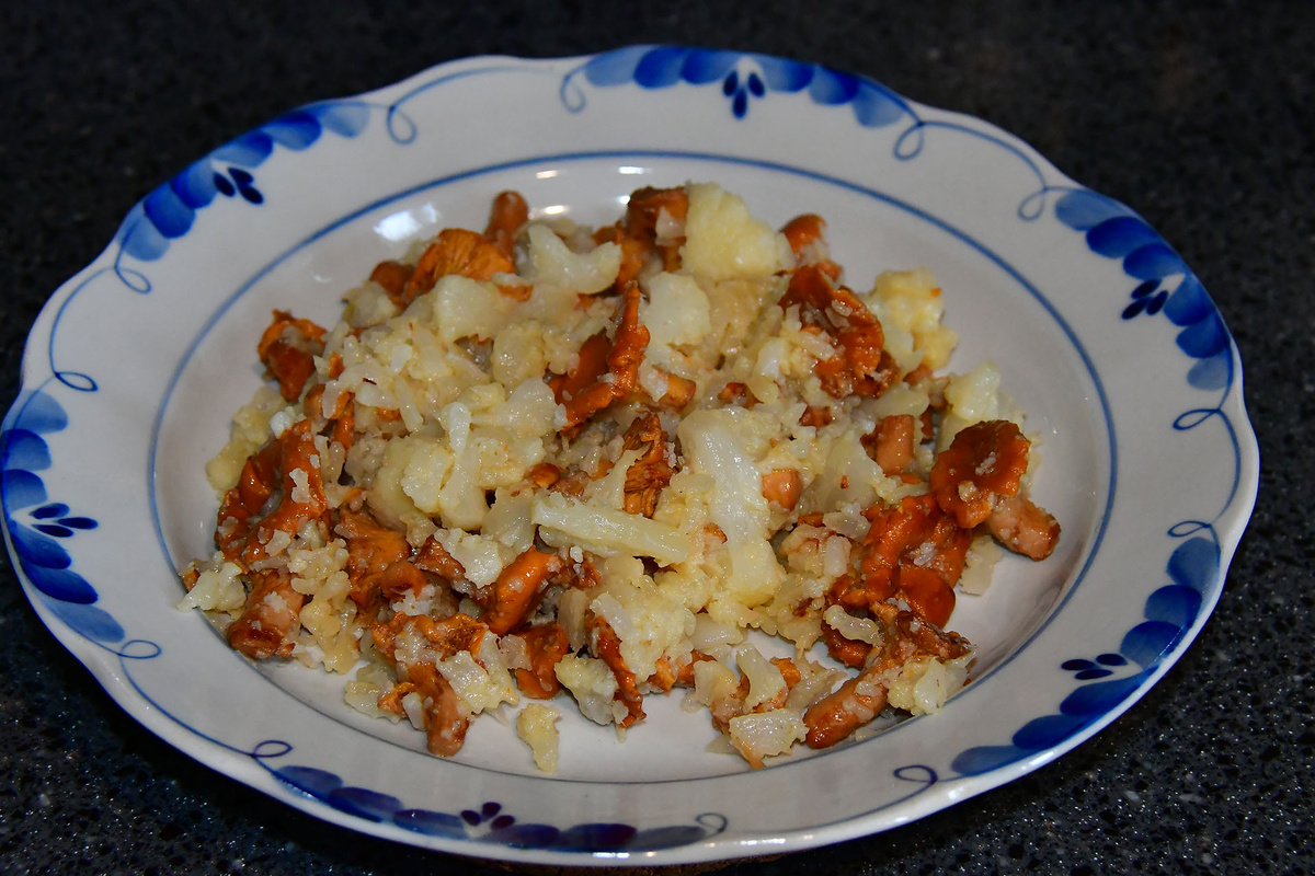 Лисички с цветной капустой