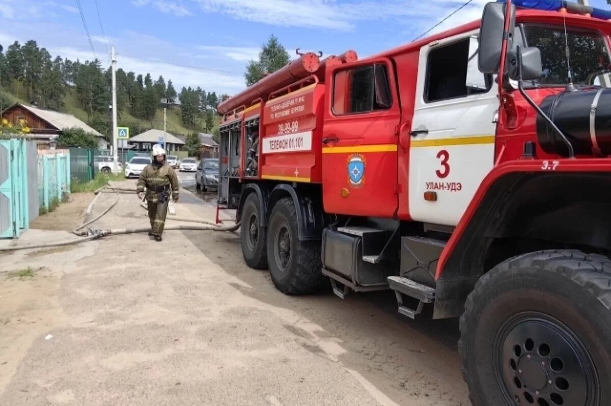    Трое детей спаслись на пожаре в частном доме в Улан-Удэ