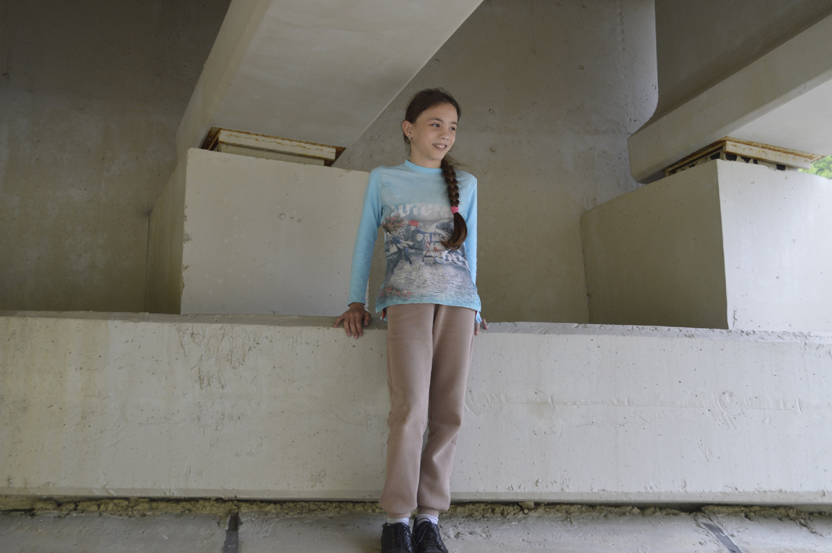 Под мостом у реки Неберджай