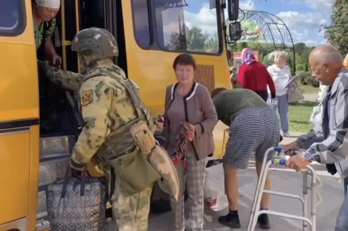    Более 1,7 тыс. человек выехали за сутки из приграничья Курской области