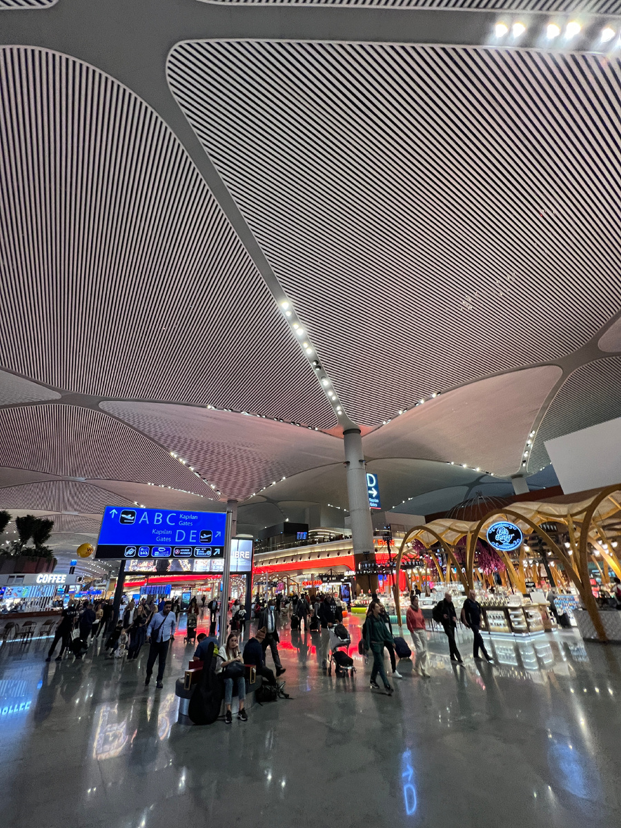 Навигация в аэропорту Стамбула 