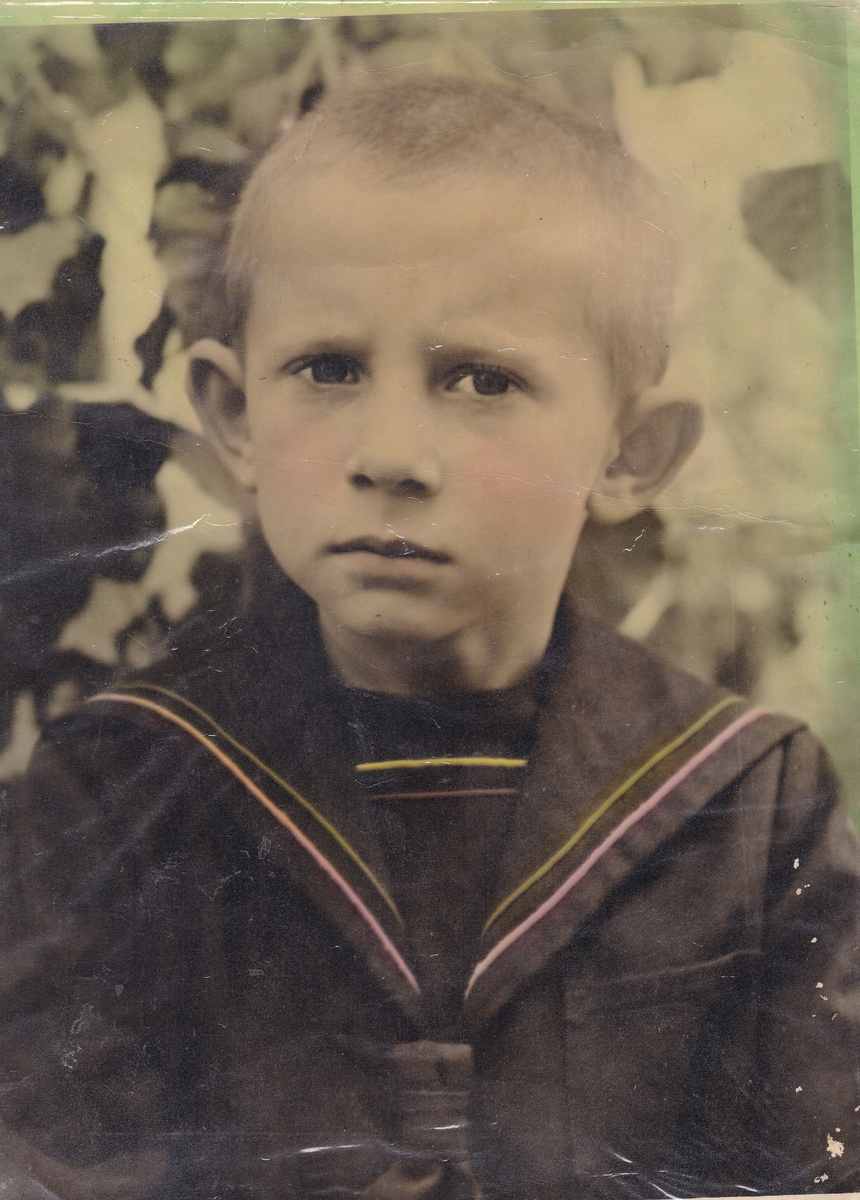 Эдуард Медведский в детстве. Могилев. 