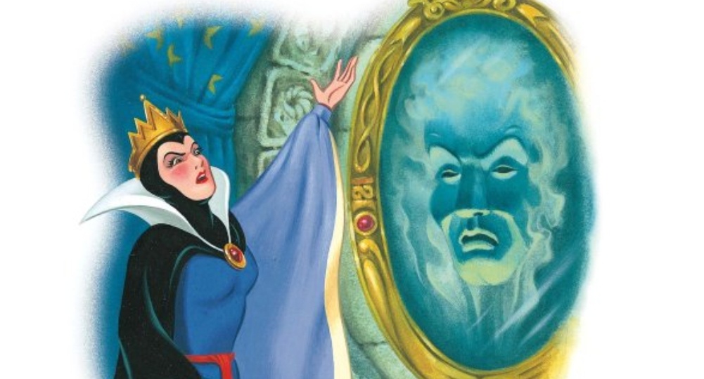 Сценка на день рождения "Зеркальце" для подруги с подарками