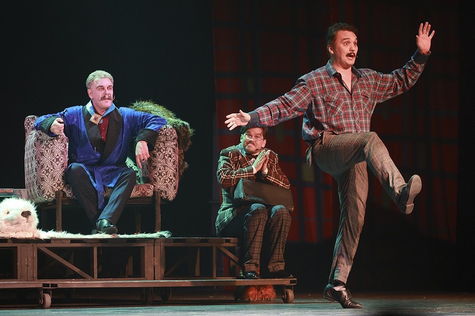    Новые спектакли готовят все театры Барнаула Олег УКЛАДОВ