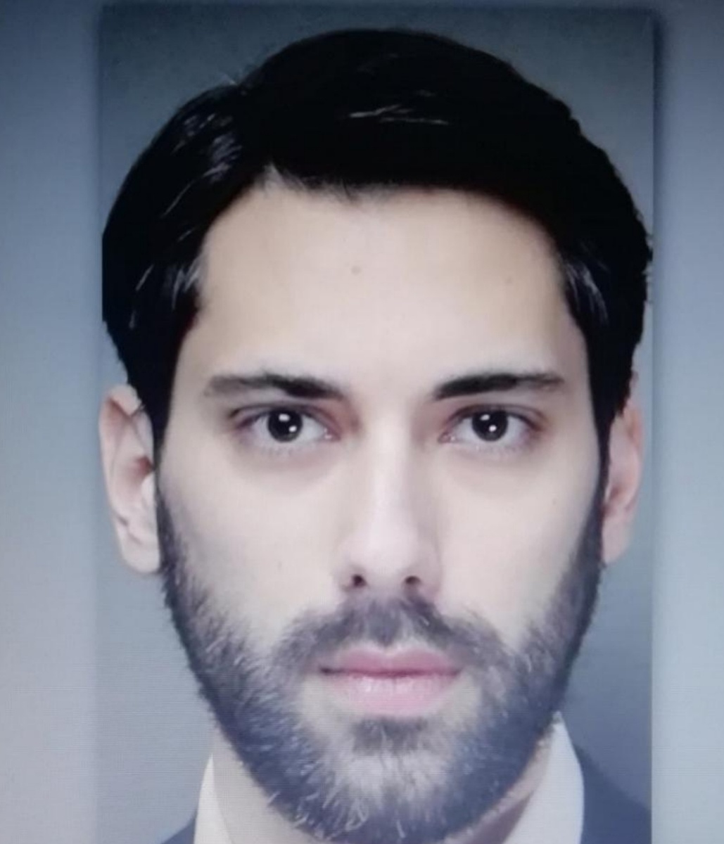 Взволнованный Вахид