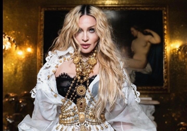     66-летняя Мадонна в образе от Dolce & Gabbana Фото: соцсети