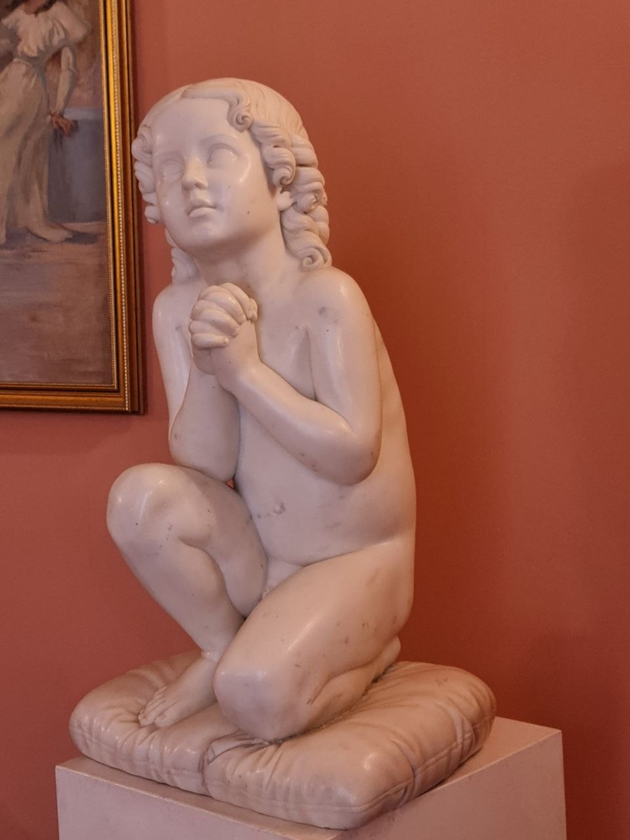 Скульптура в Юсуповском дворце на Мойке