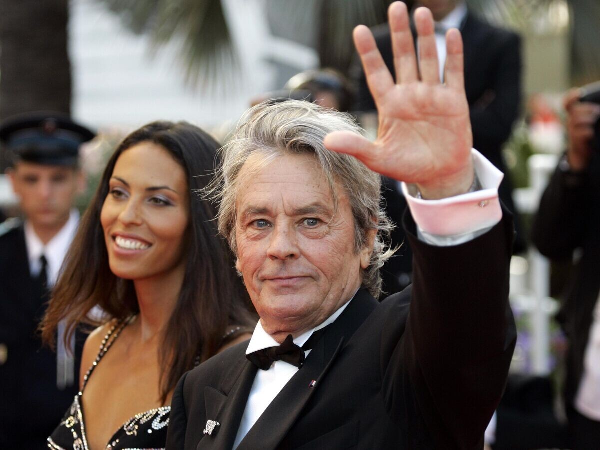    Французский актер Ален Делон на 60-м Международном кинофестивале в Каннах© AP Photo / Andrew Medichini