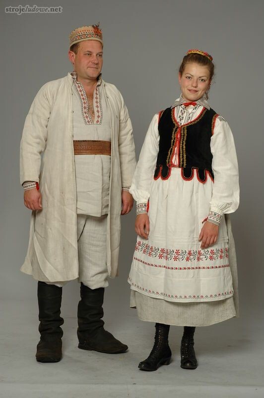 Люблиняки  в  традиционной  одежде