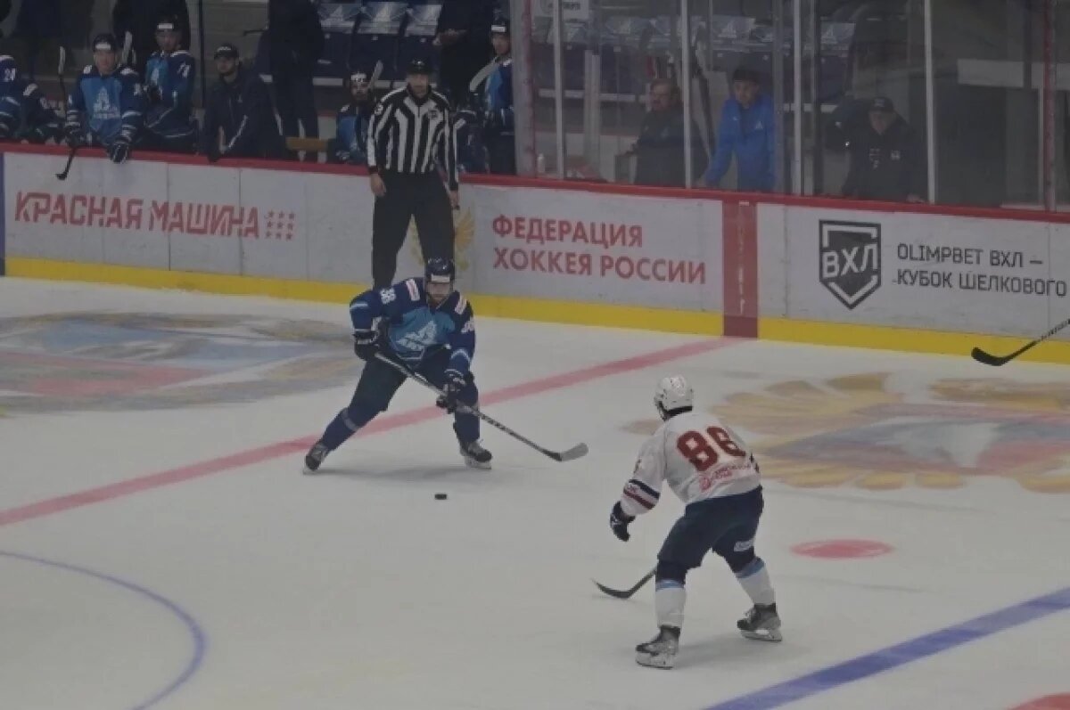    Кубок губернатора по хоккею проходит в Алтайском крае