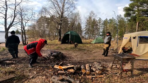 КЕМПИНГ НА РЕКЕ. БЫТ В ЛАГЕРЕ ПОХОДНИКОВ. ГОТОВИМ В ЧУГУНЕ. ЧАСТЬ 2