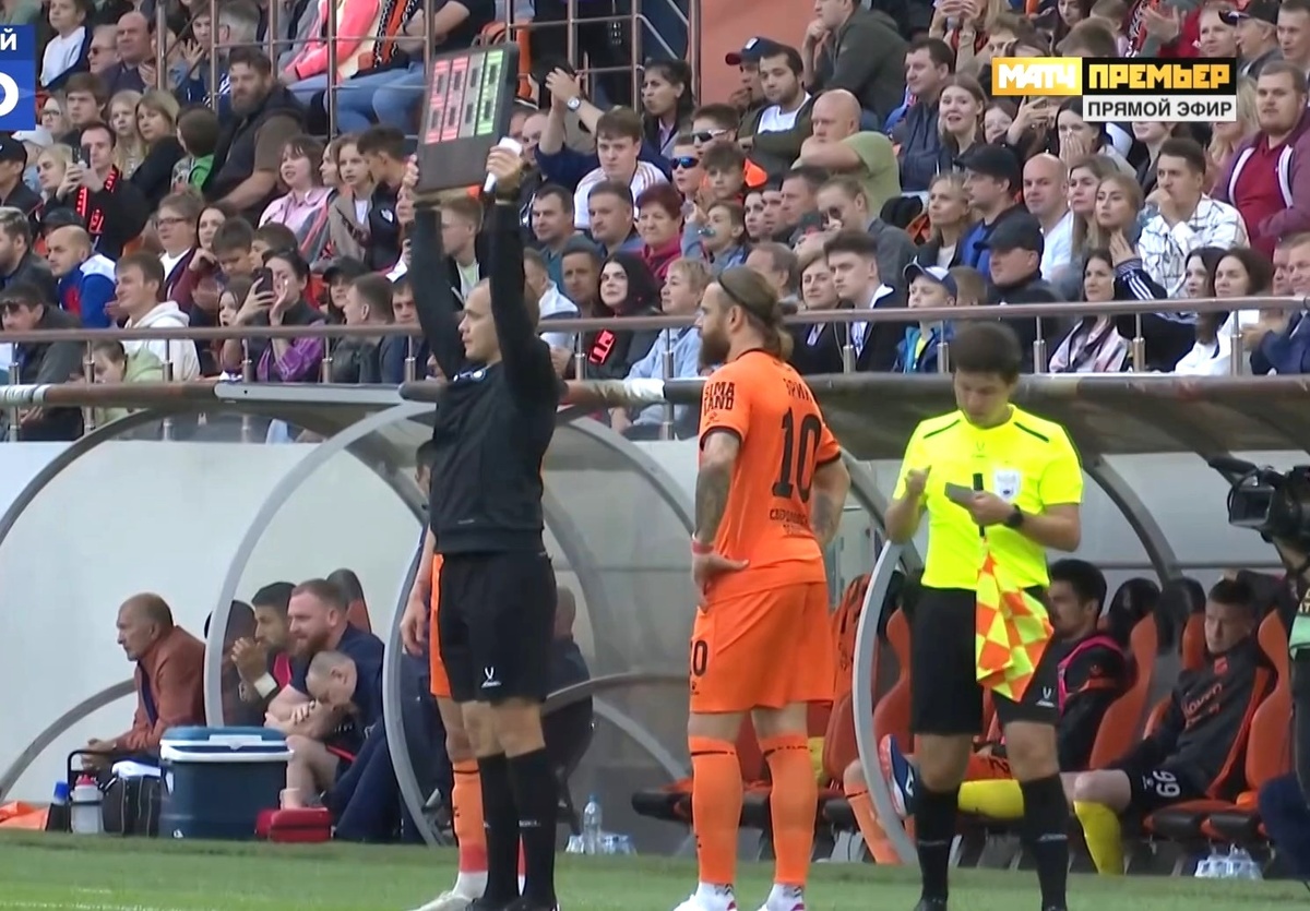 В игру вступает Эрик Бикфалви. Источник: сайт matchtv.ru