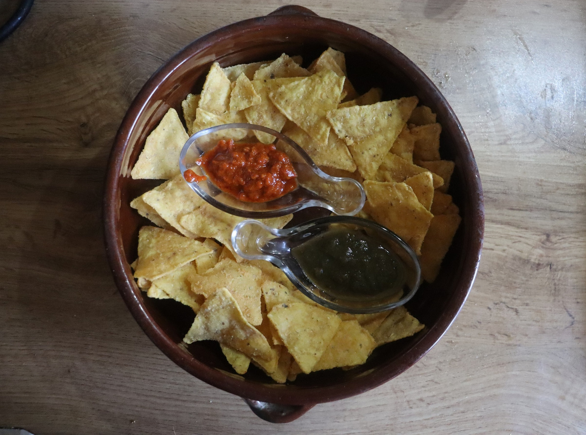 Мохо рохо и мохо верде всегда соседствуют. Иногда их обзывают "Мохо Пикон"