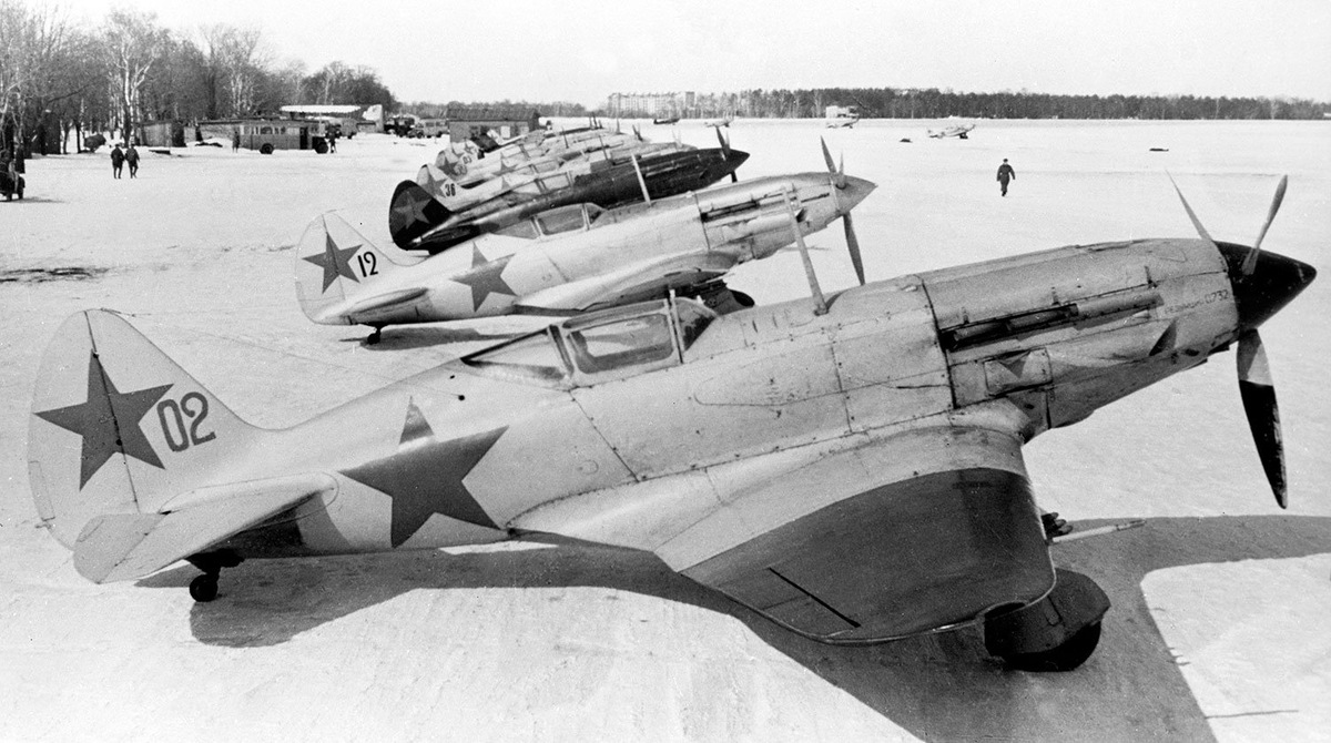 Истребители МиГ-3.