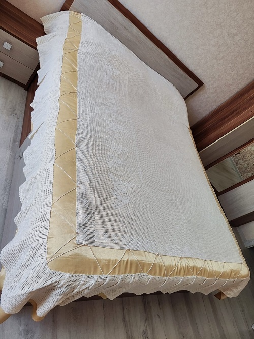 Эти покрывала связаны Улановой Галиной