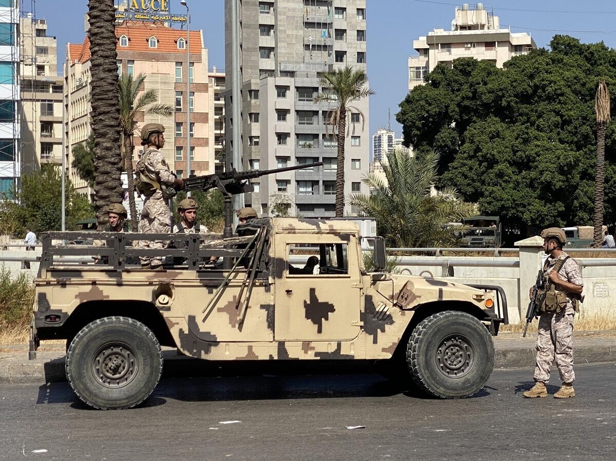    Военнослужащие Ливанской армии на одной из улиц Бейрута© РИА Новости / Михаил Алаеддин