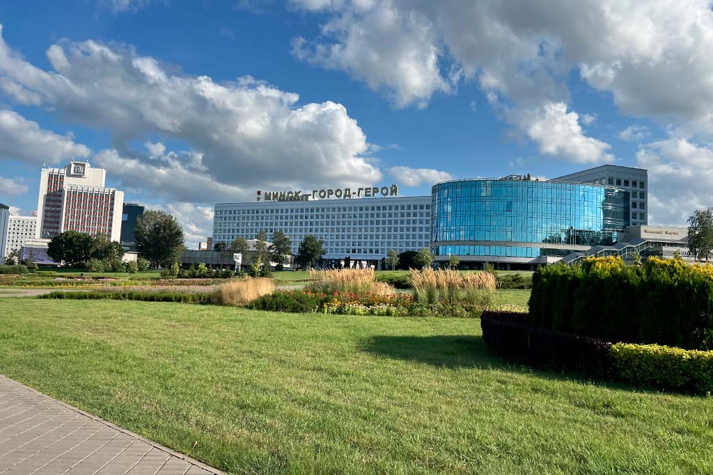    Небольшое путешествие в столицу Беларуси совершил журналист cherinfo Семен Мануйлов и решил поделиться своими впечатлениями.