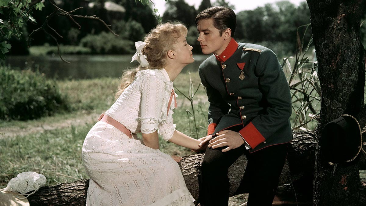     Ален Делон Татьяна Сидорова
На съемках фильма, 1958г.imago stock&people/www.imago-images.de/Global Look Press