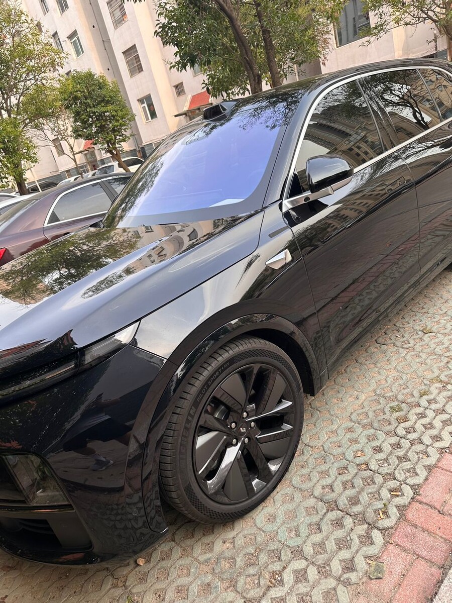 Готов к продаже:Lixiang L7 Ultra 2024Year:2024.03Condition:NewFOB Khorgos, МСК, СПБ:42900$Доставка на прямую в Россию!Без посредников! Без РФ документов! (Под  🔑 чуть дороже ) 